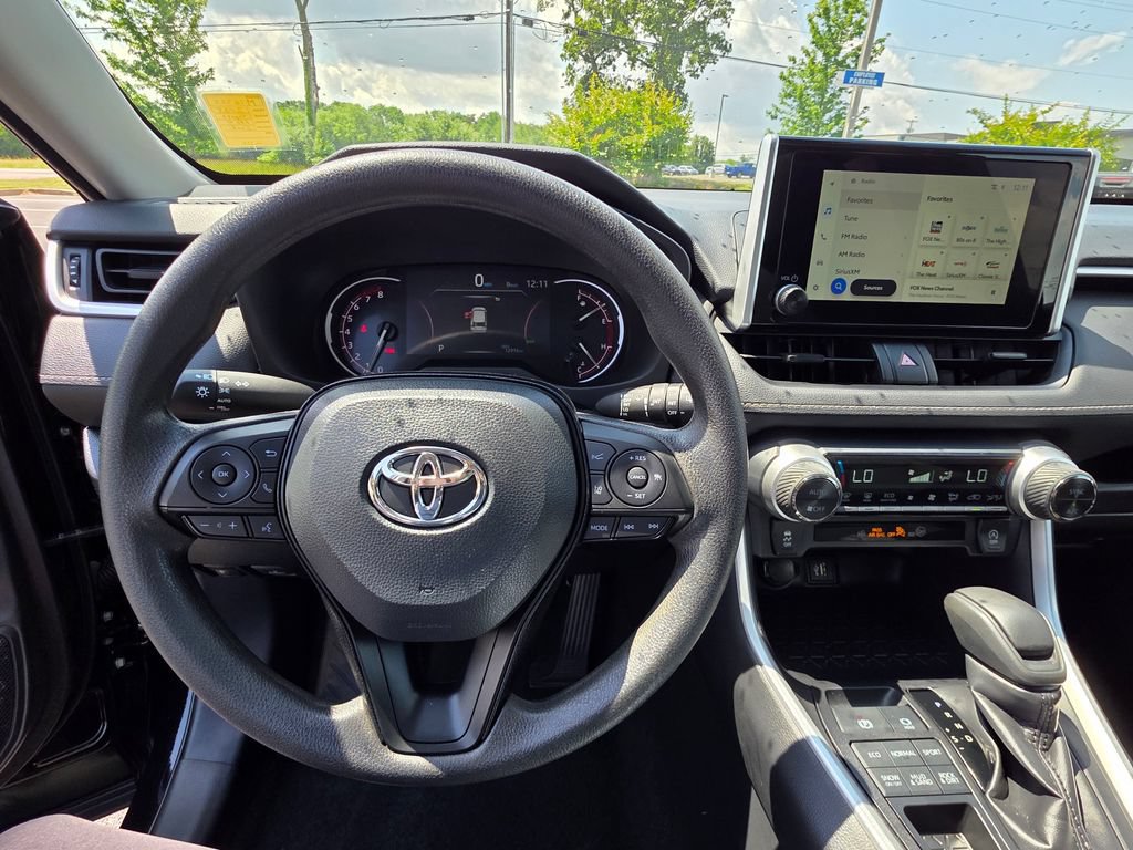 Used 2025 Toyota RAV4 XLE w/ Convenience Package AWD/4WD image 14