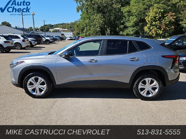 Used 2024 Chevrolet Trax LS FWD image 2
