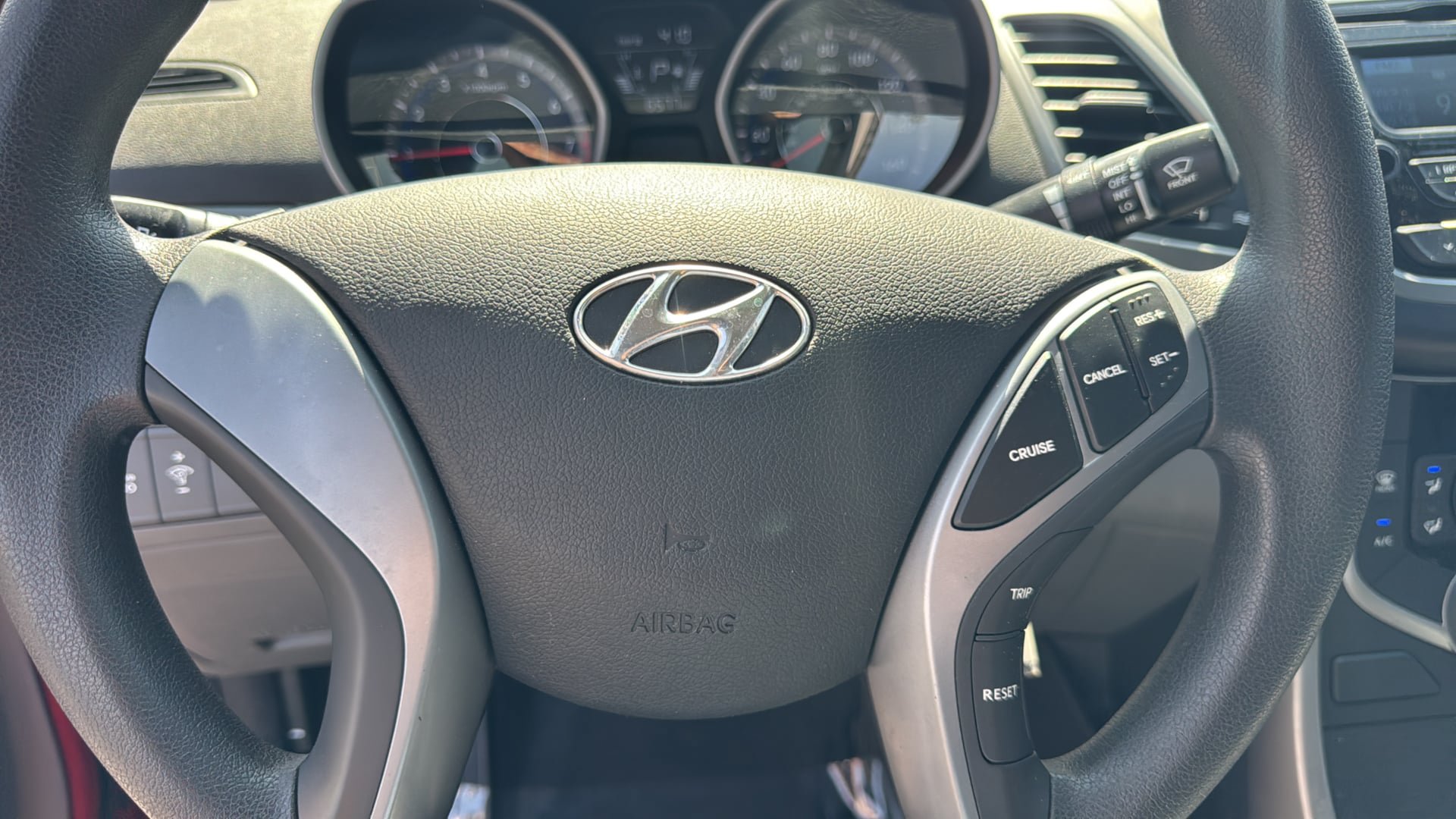 Used 2016 Hyundai Elantra SE FWD image 27