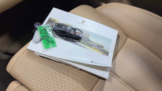 Used 2016 Porsche Cayenne AWD/4WD image 26