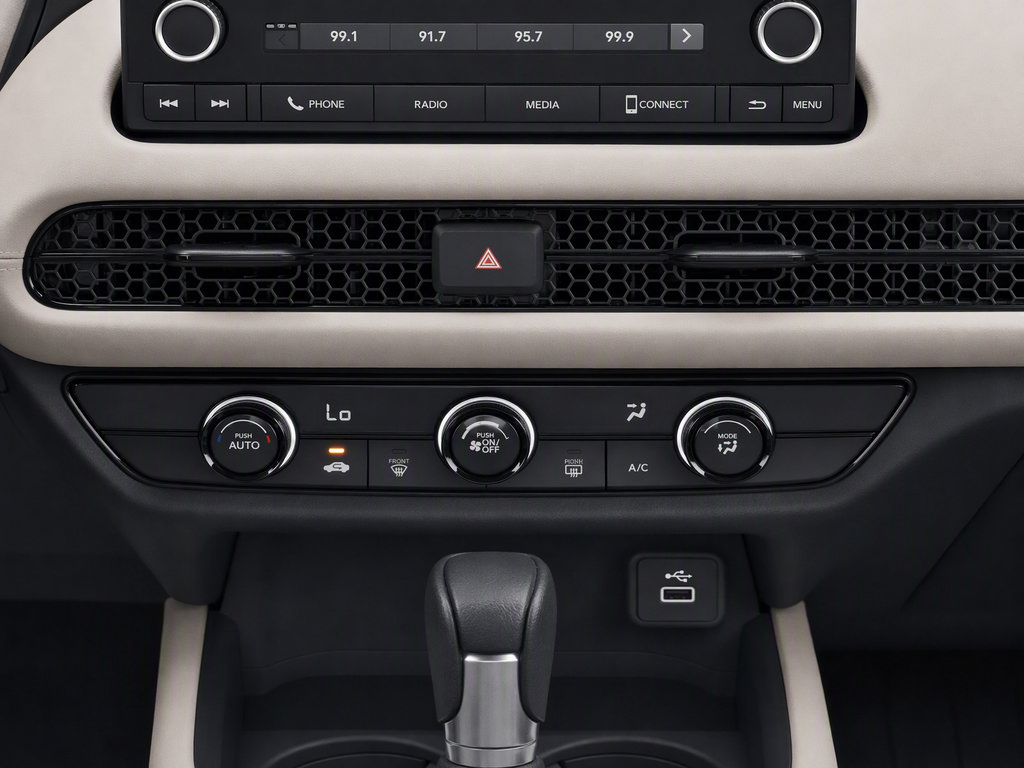 Used 2025 Honda HR-V LX image 10