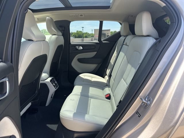 Certified 2023 Volvo XC40 B5 Plus w/ Climate Package AWD/4WD image 11
