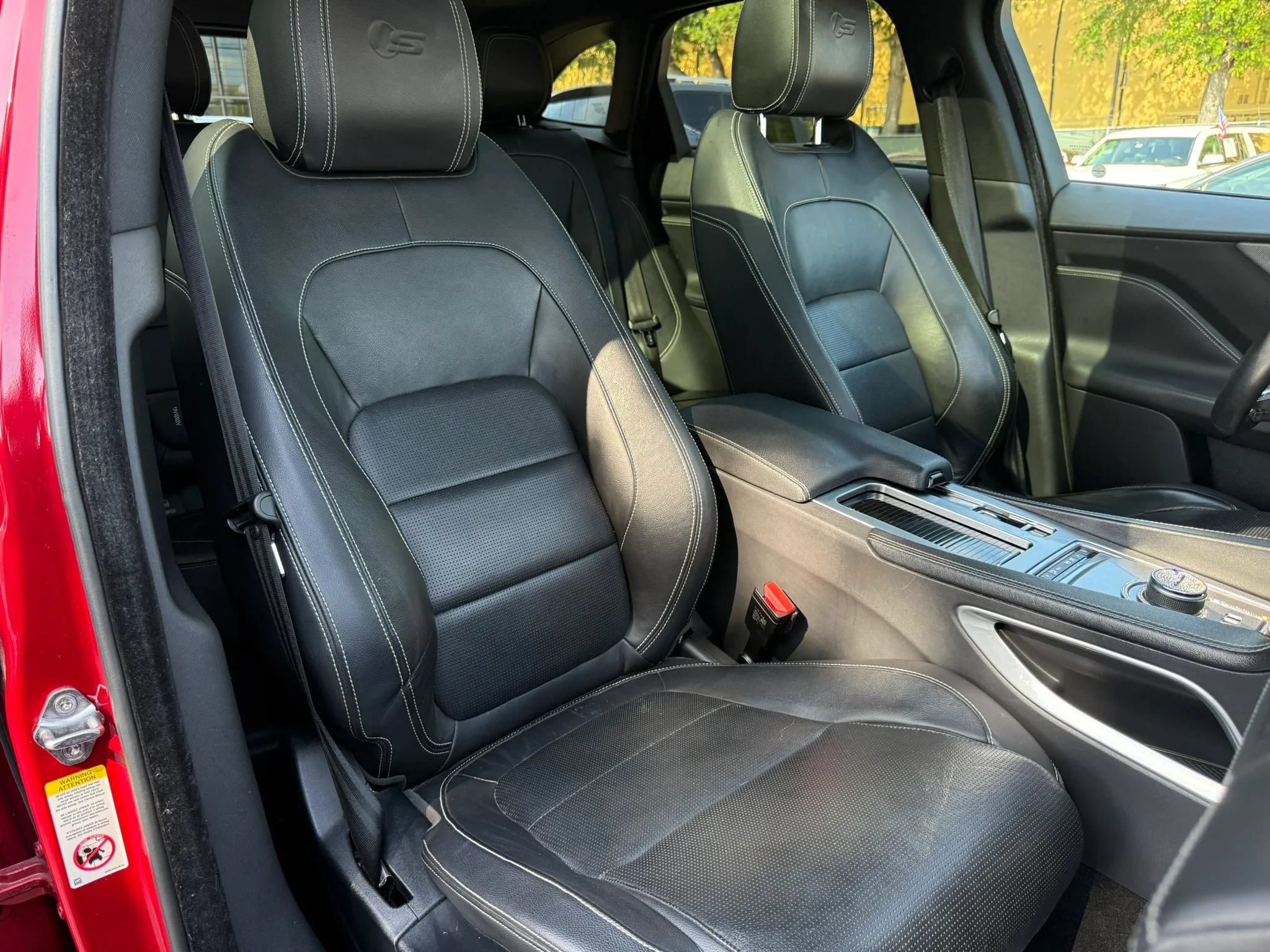 Used 2018 Jaguar F-PACE S AWD/4WD image 14