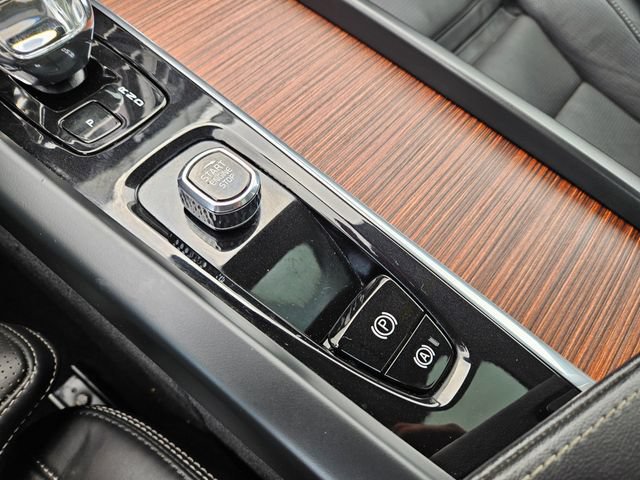 Certified 2023 Volvo XC60 B6 Ultimate w/ Protection Package Premier AWD/4WD image 29