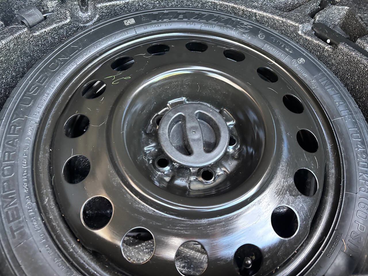 Used 2017 Chevrolet Equinox LS image 31