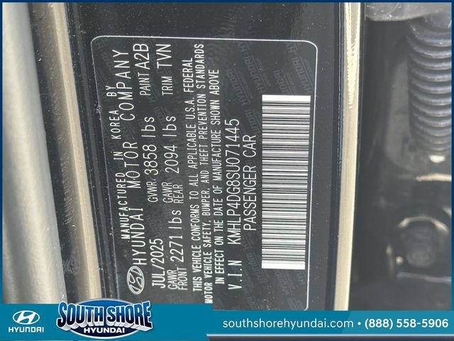 Certified 2025 Hyundai Elantra Limited w/ Cargo Package FWD image 22