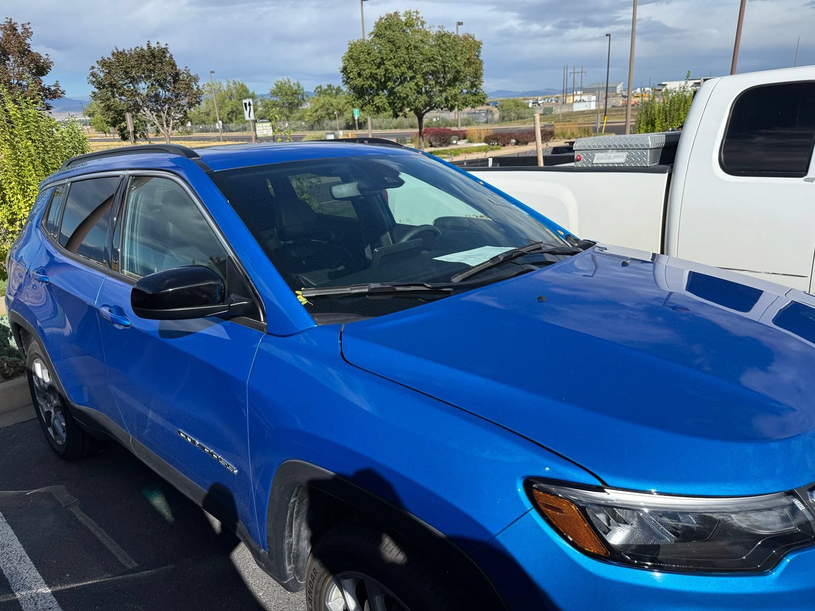Used 2024 Jeep Compass Latitude w/ Sun and Sound Group AWD/4WD image 2