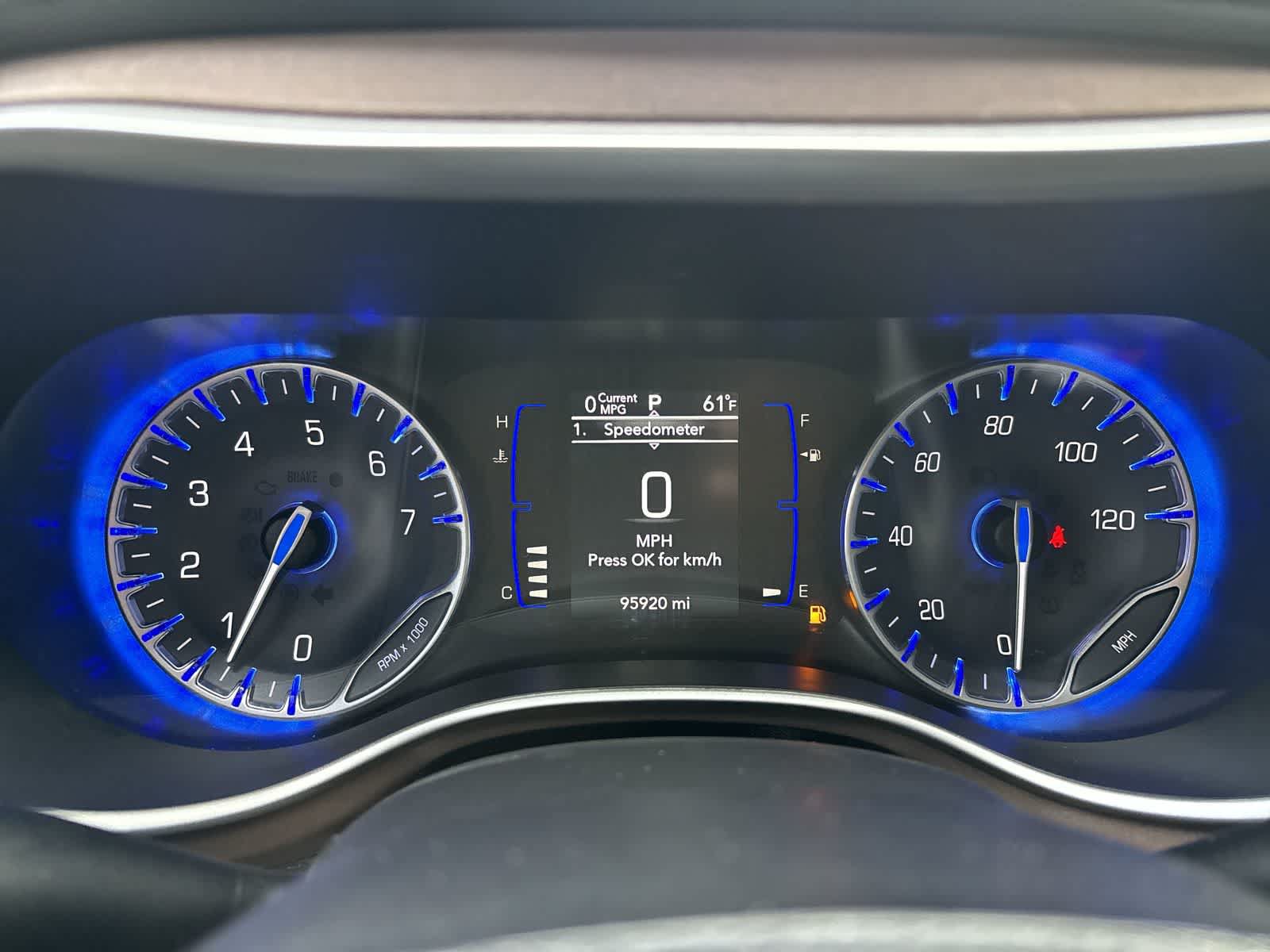 Certified 2020 Chrysler Voyager Lxi FWD image 14
