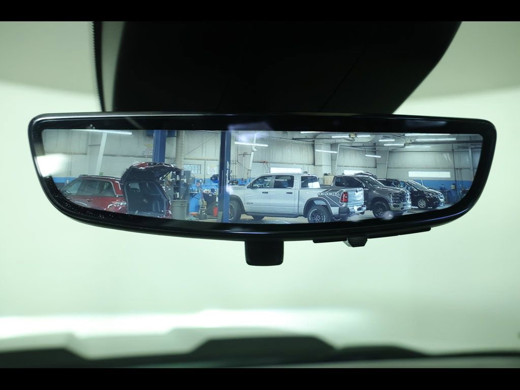 Used 2025 Chevrolet Silverado 1500 ZR2 w/ Technology Package image 28