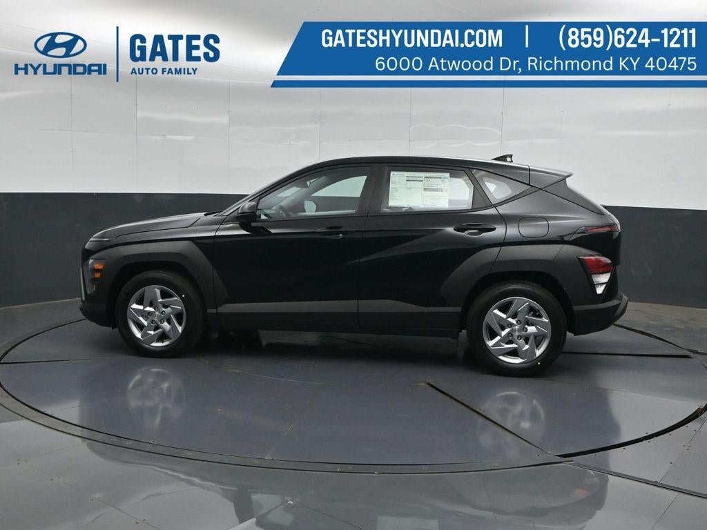 New 2027 Hyundai Kona SE FWD image 7