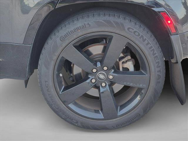 Used 2024 Land Rover Defender 110 X-Dynamic SE AWD/4WD image 9