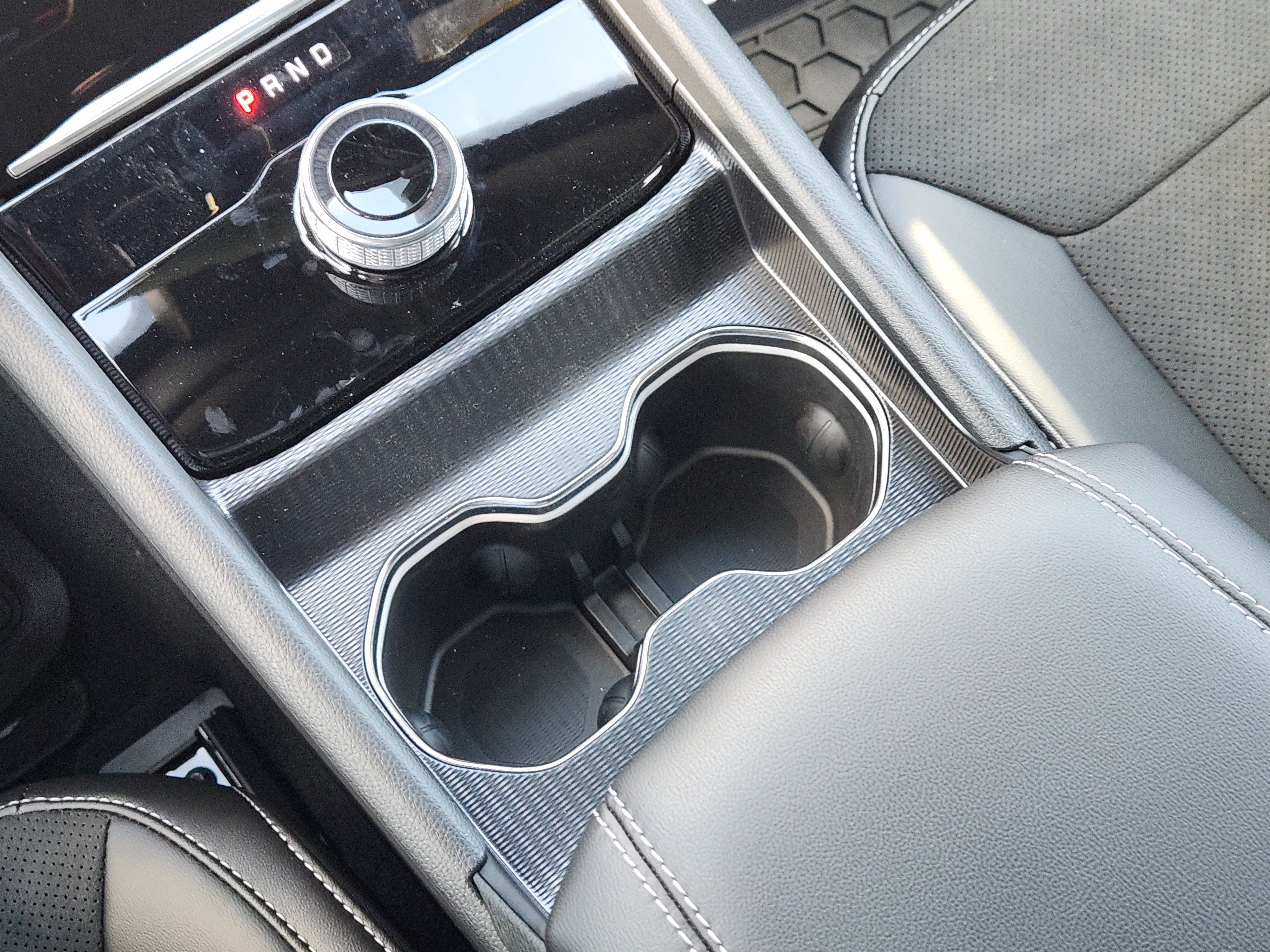 New 2026 Jeep Grand Cherokee Altitude RWD image 16