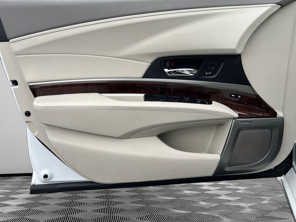 Used 2016 Acura RLX Sport Hybrid w/ Advance Pkg image 22