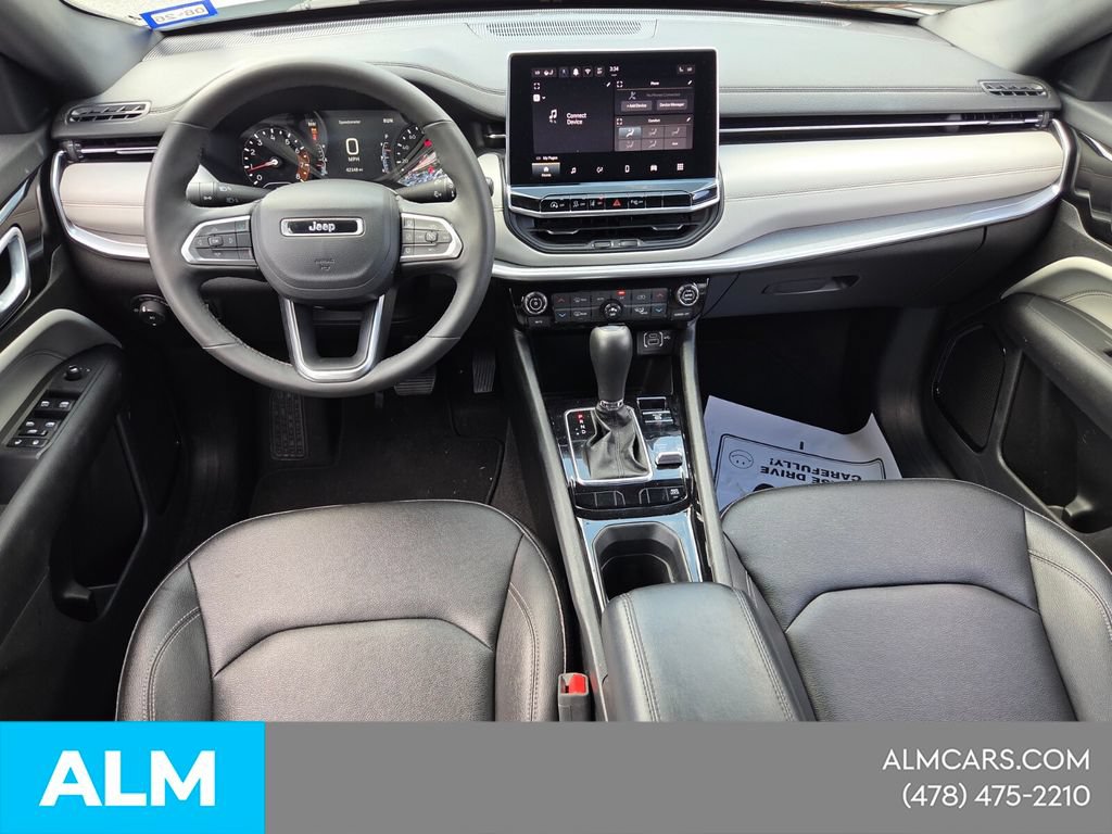 Used 2025 Jeep Compass Limited AWD/4WD image 10