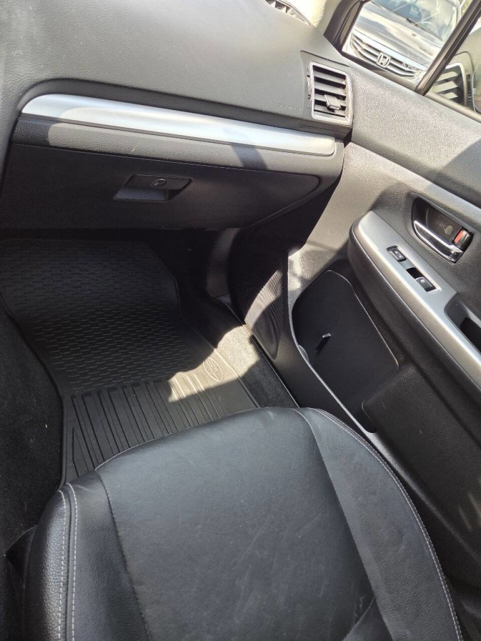 Used 2015 Subaru Impreza 2.0i Limited image 18