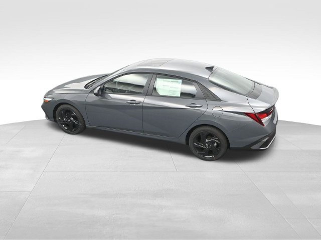 New 2026 Hyundai Elantra SEL Sport FWD image 25