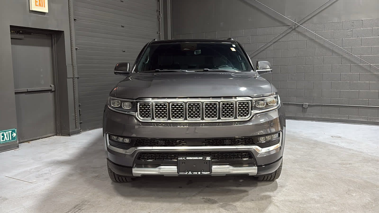 Used 2022 Jeep Grand Wagoneer Series II AWD/4WD image 2