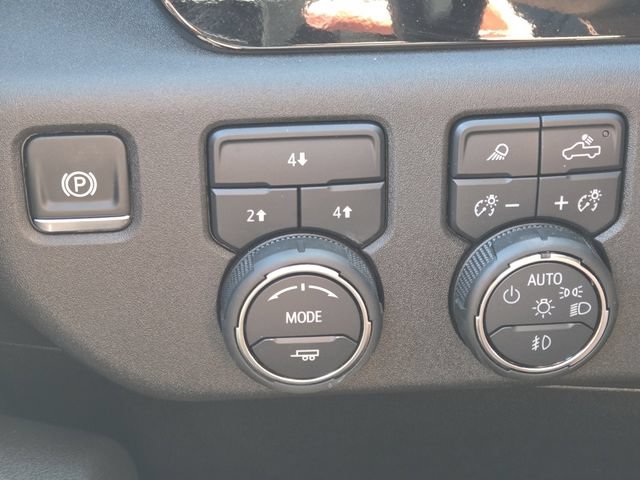 Used 2025 Chevrolet Silverado 2500 LT AWD/4WD image 12