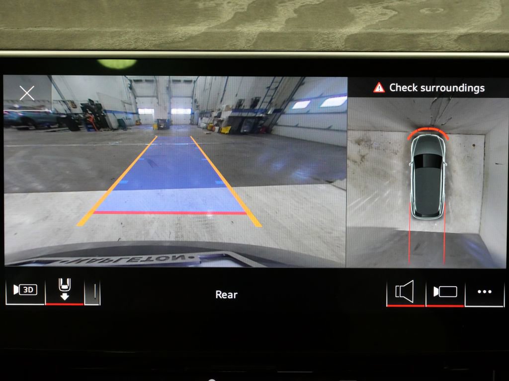 Used 2023 Audi e-tron Premium w/ Convenience Plus Package AWD/4WD image 19