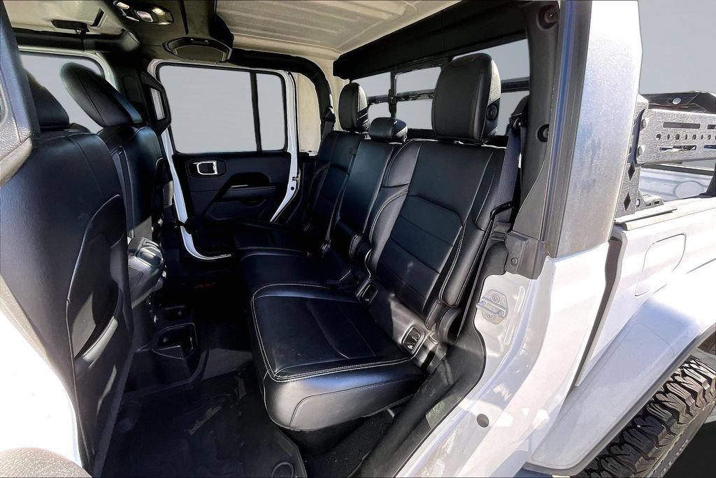 Certified 2020 Jeep Gladiator Overland AWD/4WD image 19