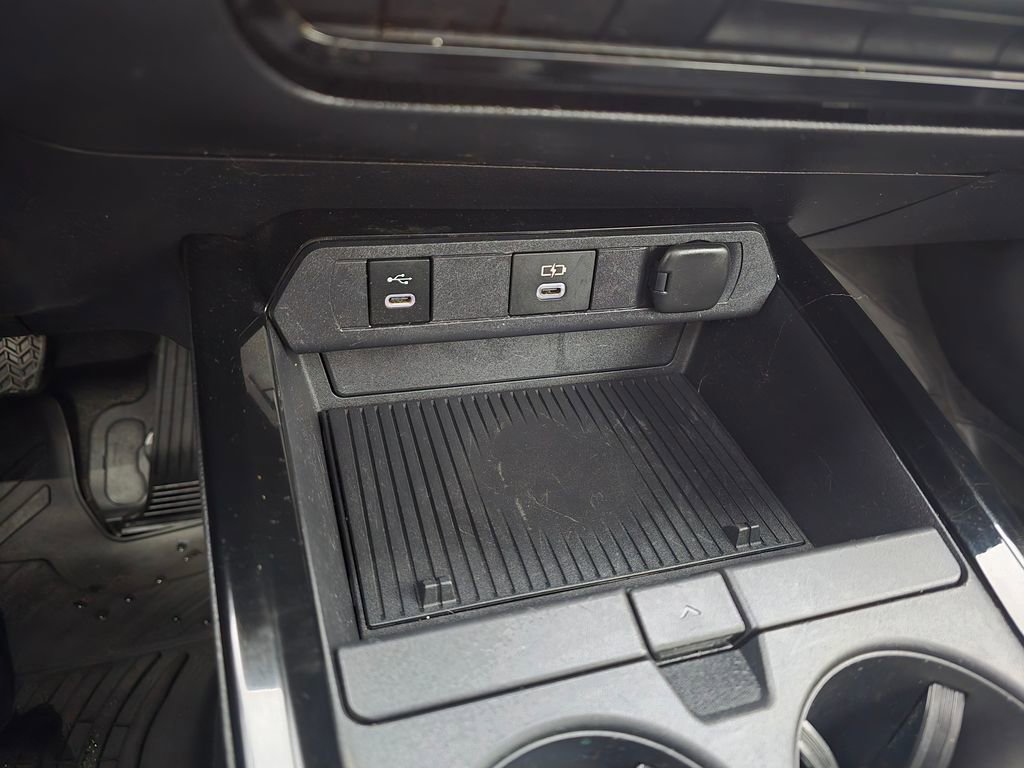 Used 2023 Toyota Prius XLE AWD/4WD image 24