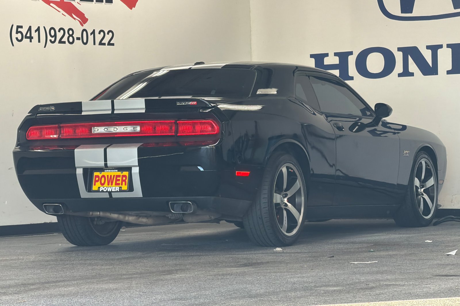 Used 2012 Dodge Challenger SRT8 w/ Premium Sound Group RWD image 3