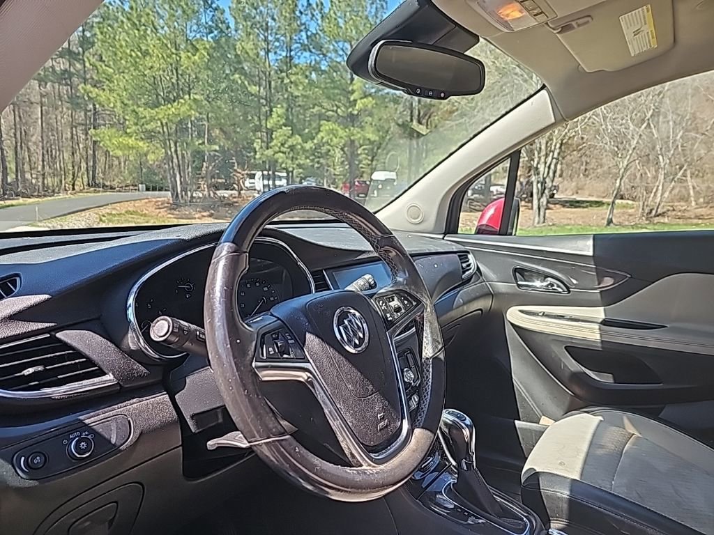 Used 2018 Buick Encore Preferred image 9