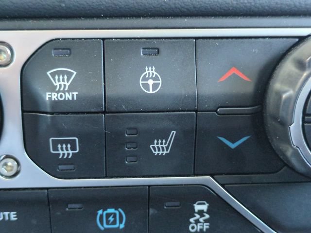 Used 2024 Jeep Wrangler Unlimited Sahara w/ Technology Group AWD/4WD image 23