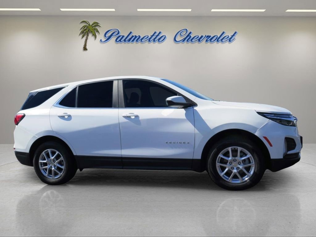 Used 2022 Chevrolet Equinox LT AWD/4WD image 2
