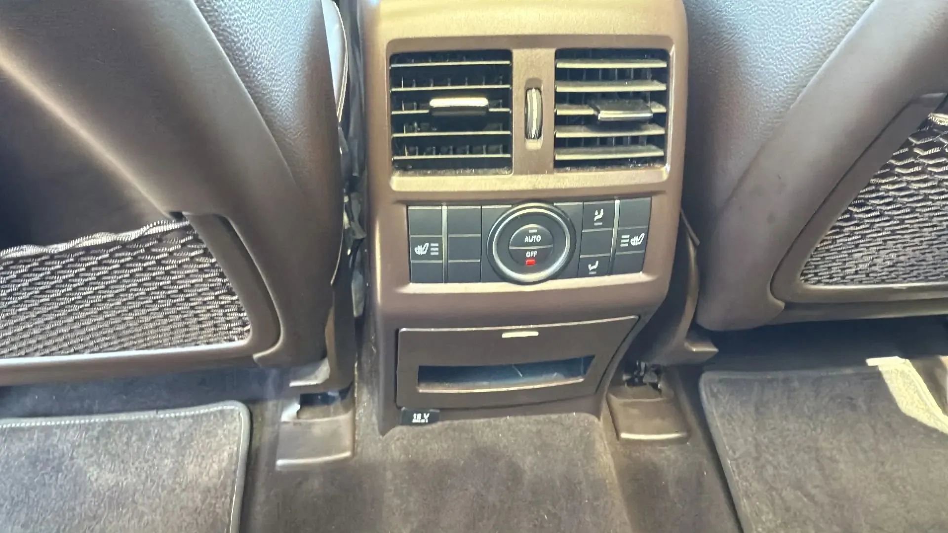 Used 2018 Mercedes-Benz GLE 350 4MATIC image 28
