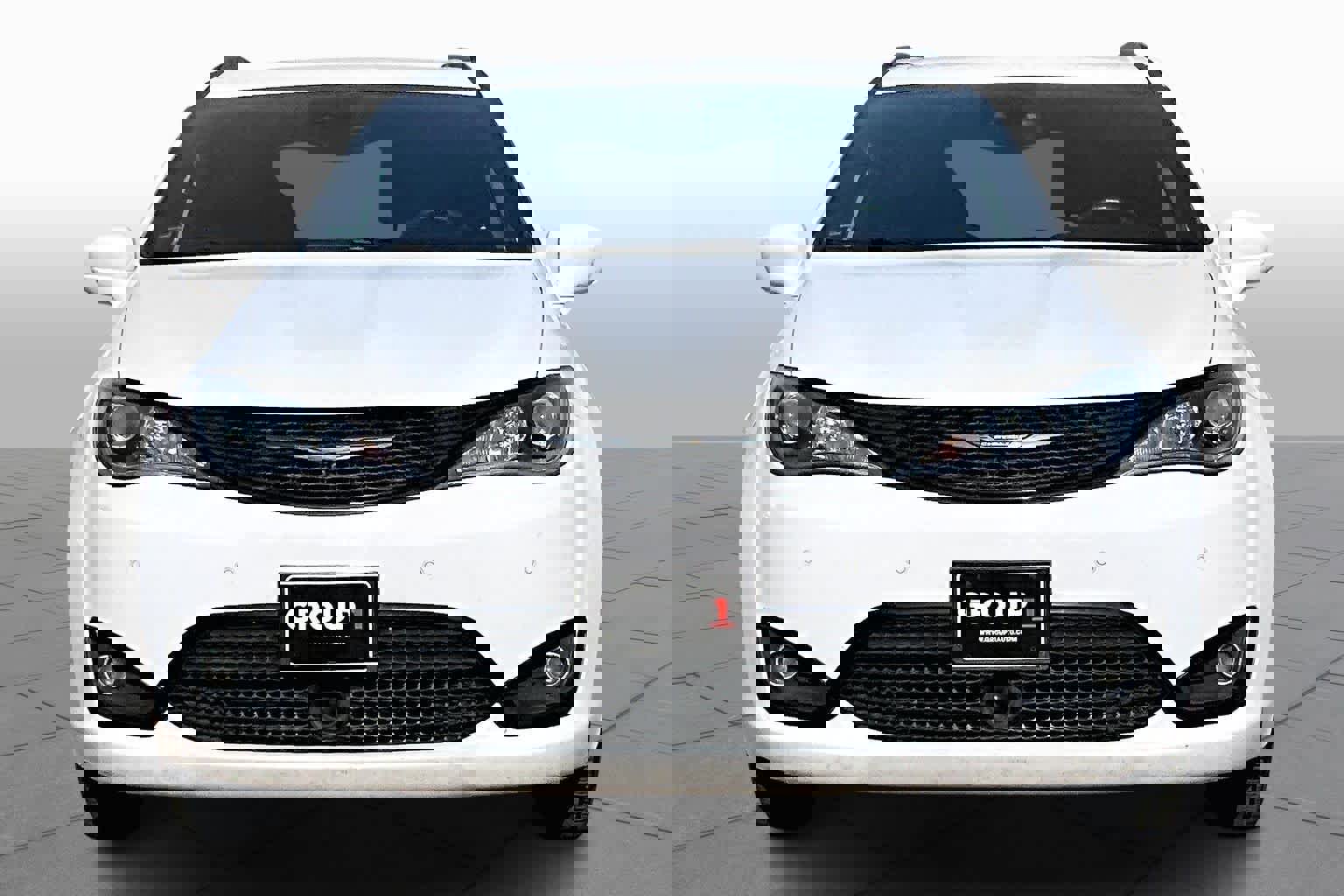 Used 2018 Chrysler Pacifica Touring-L Plus w/ Advanced Safetytec Group image 4