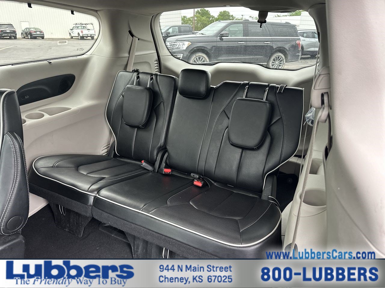 Used 2024 Chrysler Pacifica Limited FWD image 22