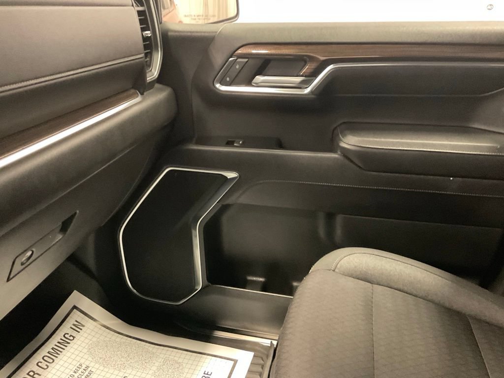 Used 2023 Chevrolet Silverado 1500 LT AWD/4WD image 18