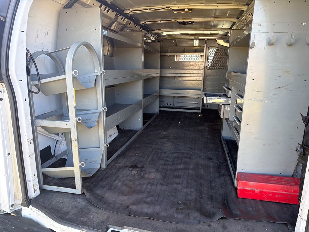 Used 2016 Chevrolet Express 3500 Extended image 19