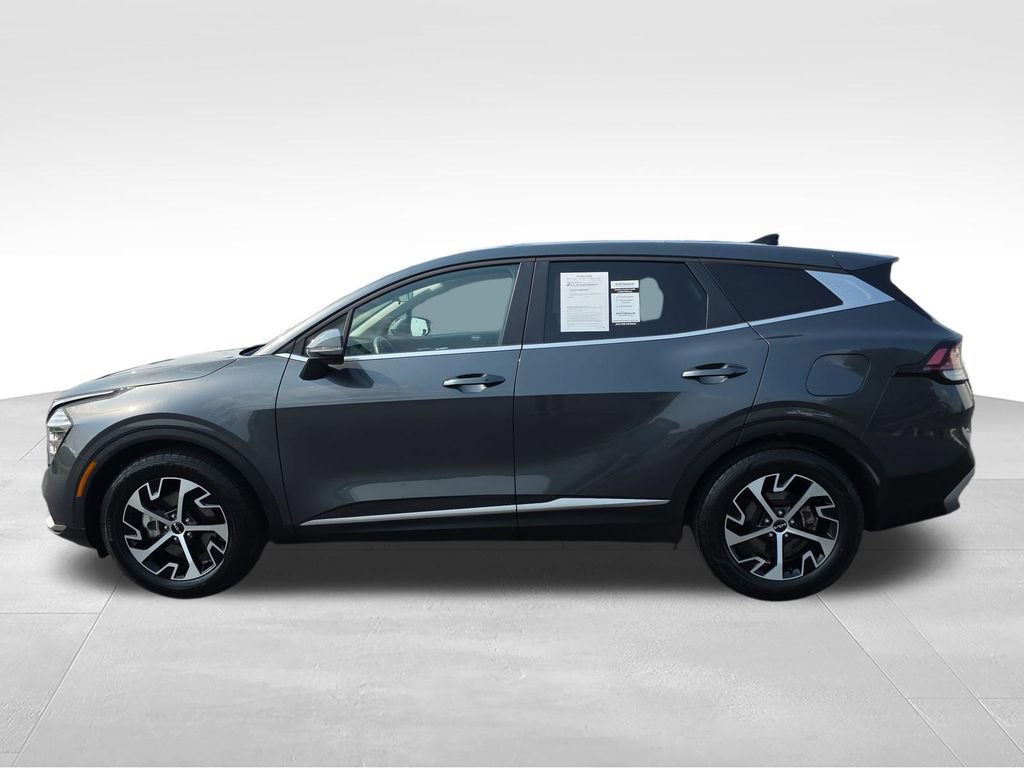 Used 2025 Kia Sportage EX FWD image 2