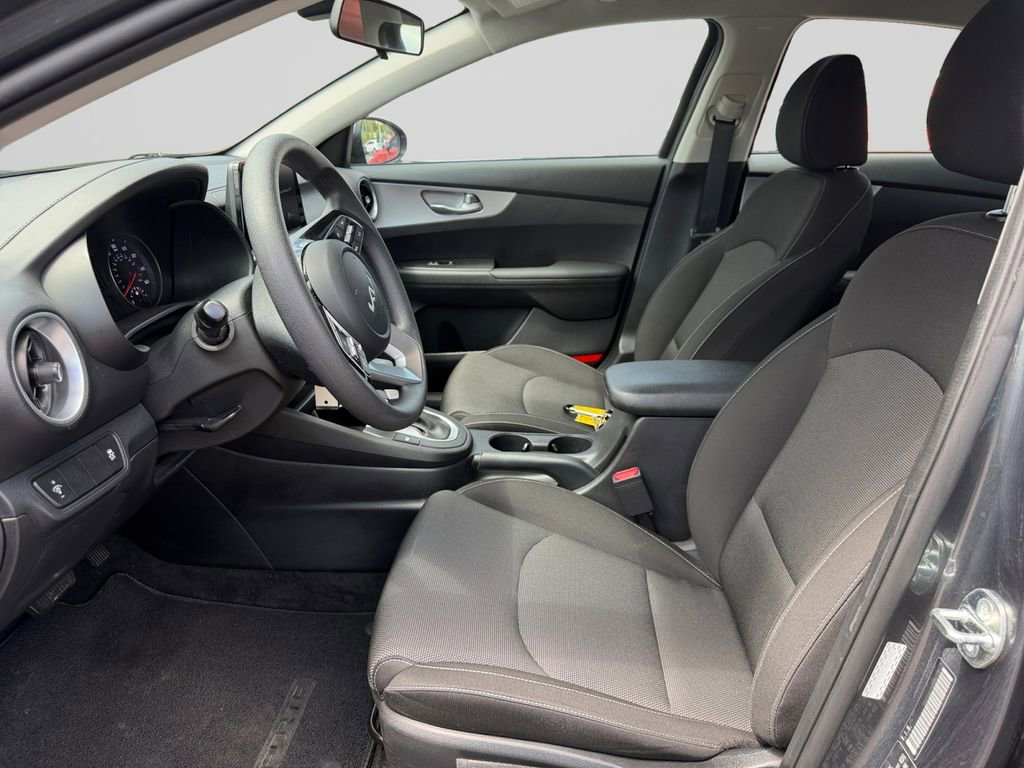 Certified 2023 Kia Forte LXS FWD image 10