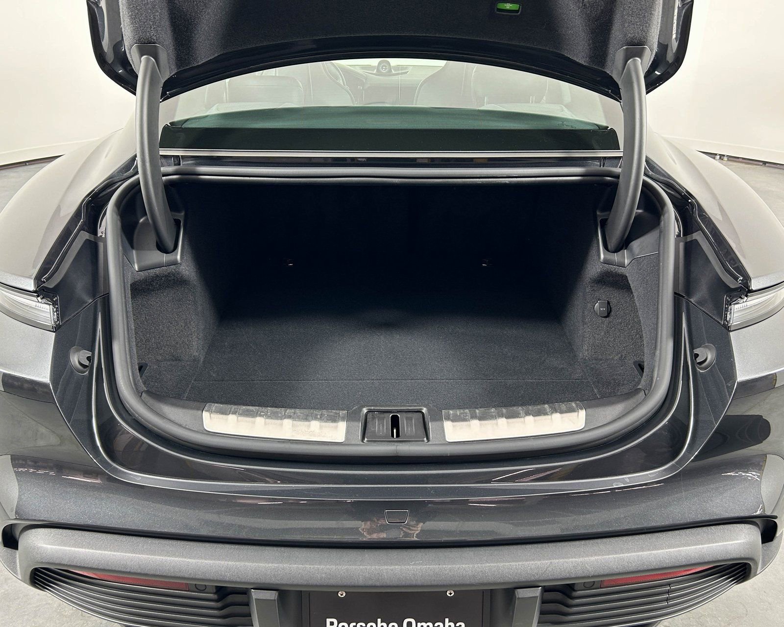 Used 2025 Porsche Taycan 4S image 30