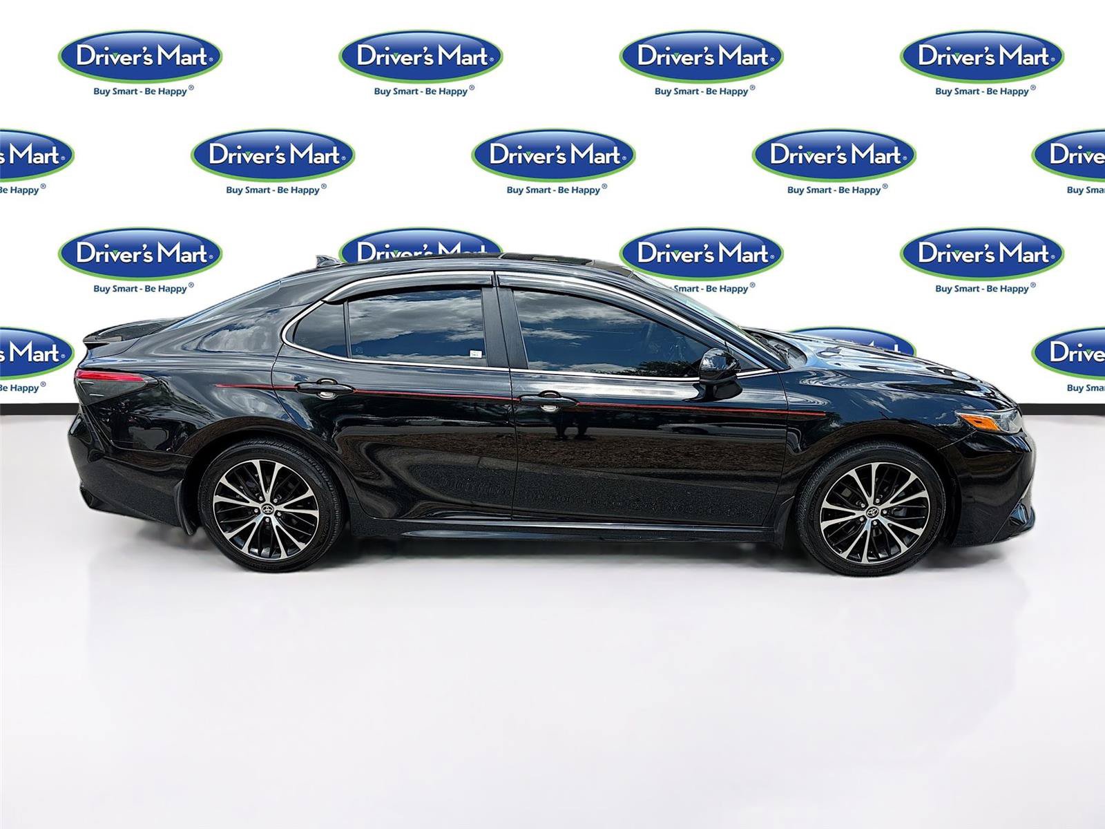 Used 2020 Toyota Camry SE FWD image 8
