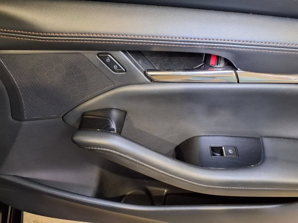 Used 2025 MAZDA MAZDA3 s FWD image 29