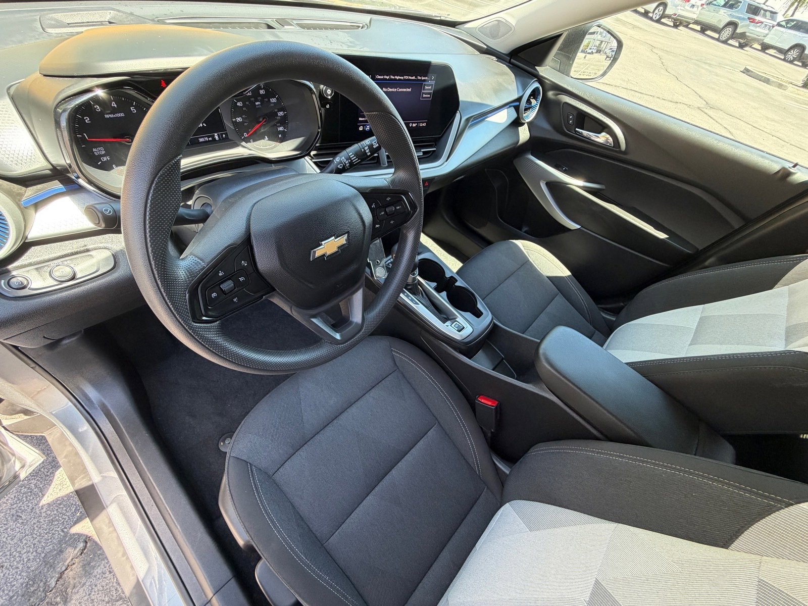 Used 2025 Chevrolet Trax LS image 15