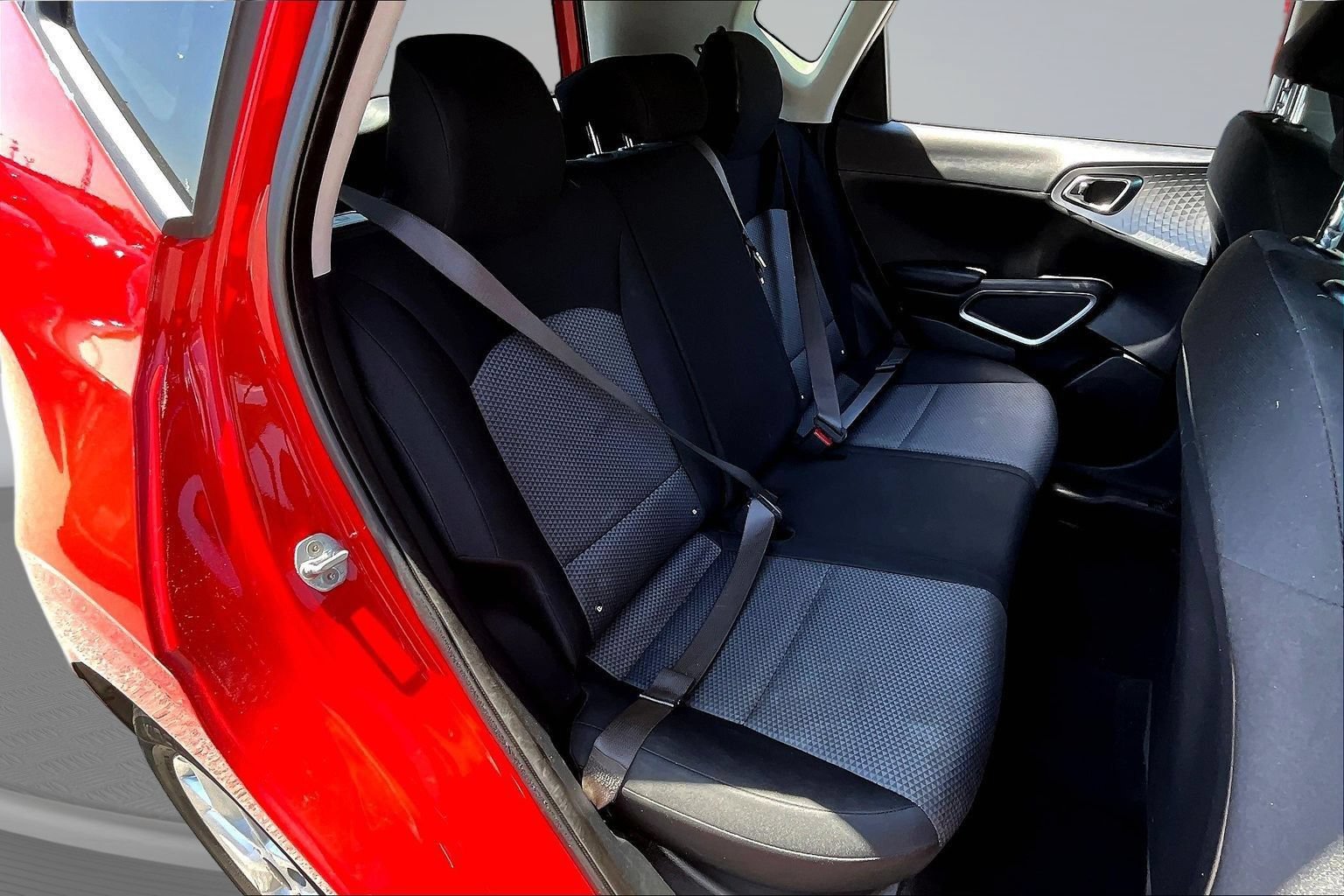 Used 2023 Kia Soul LX w/ LX Technology Package FWD image 26