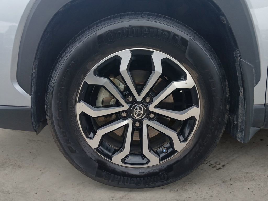 Used 2024 Toyota Corolla Cross AWD Hybrid image 14