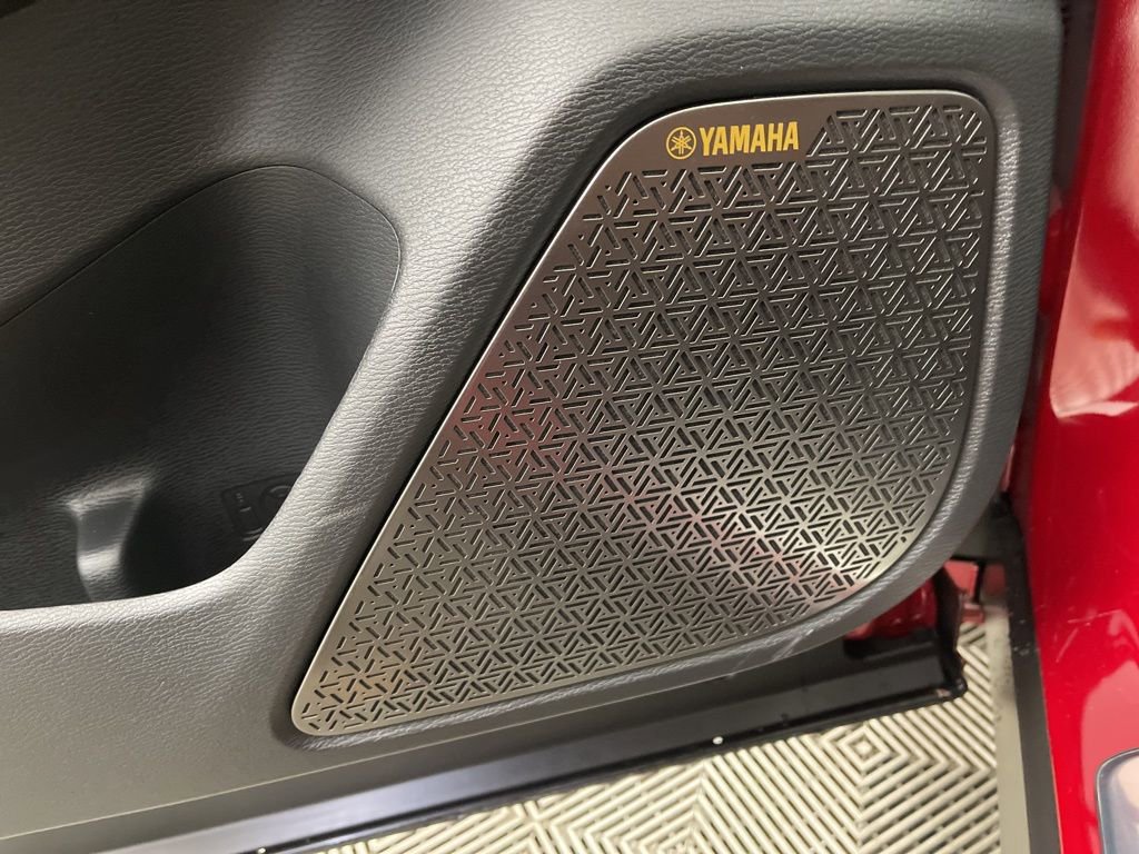 New 2026 Mitsubishi Outlander SEL image 23