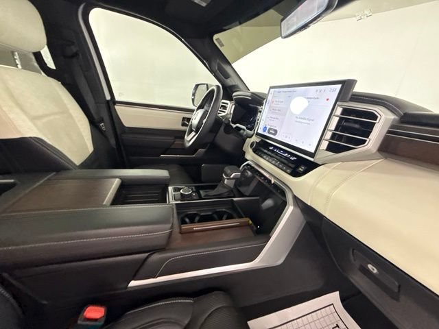 Used 2025 Toyota Sequoia Capstone AWD/4WD image 50