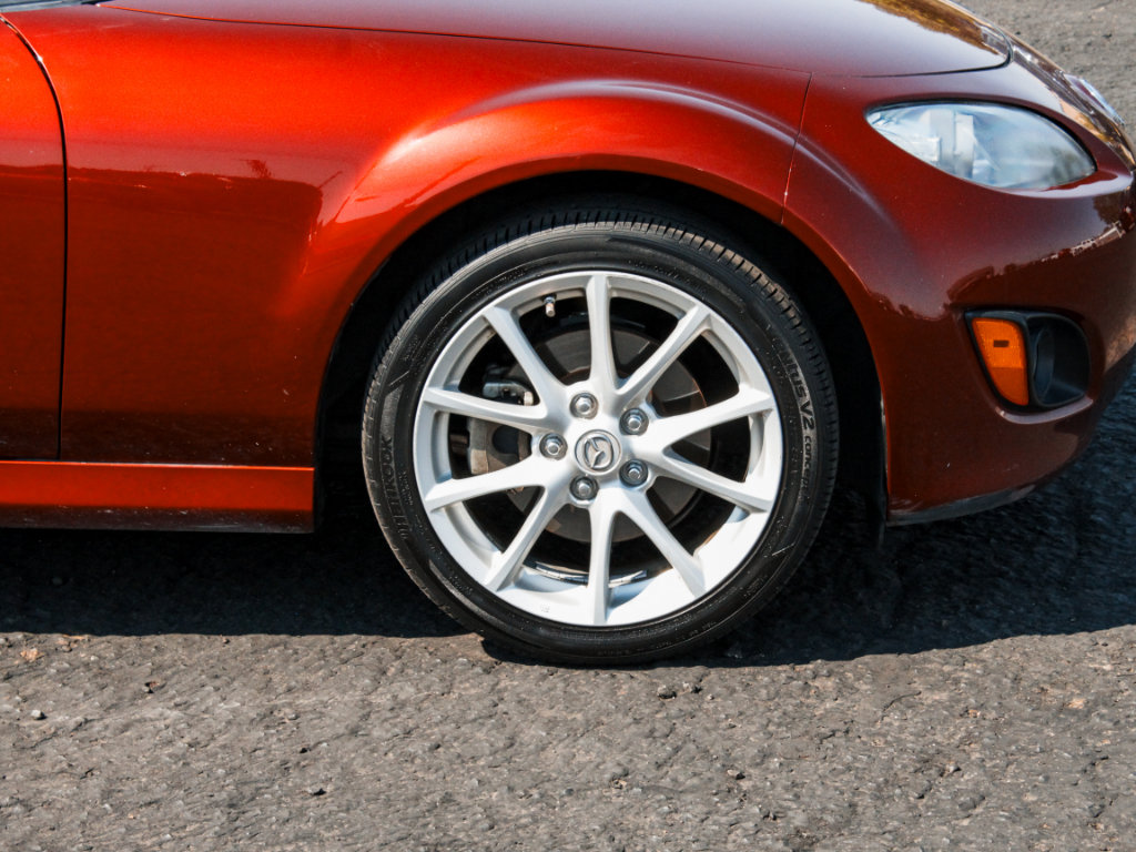 Used 2010 MAZDA MX-5 Miata Grand Touring w/ Premium Pkg RWD image 4