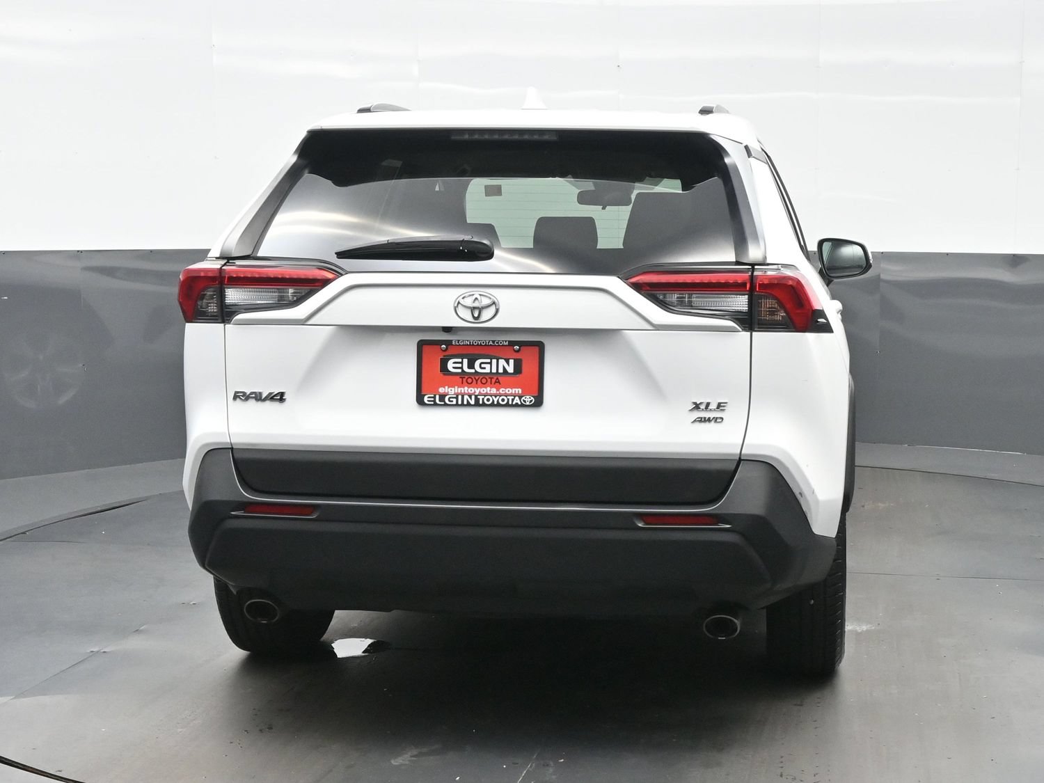 Used 2021 Toyota RAV4 XLE AWD/4WD image 5