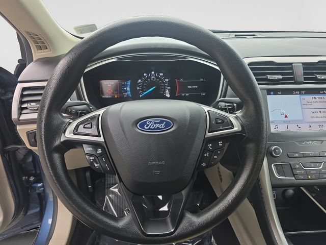 Used 2019 Ford Fusion SE FWD image 13