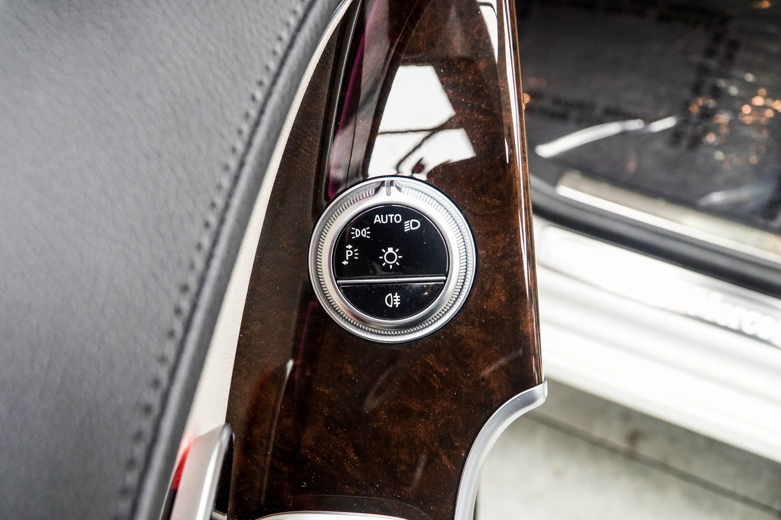Used 2023 Mercedes-Benz S 500 4MATIC image 37