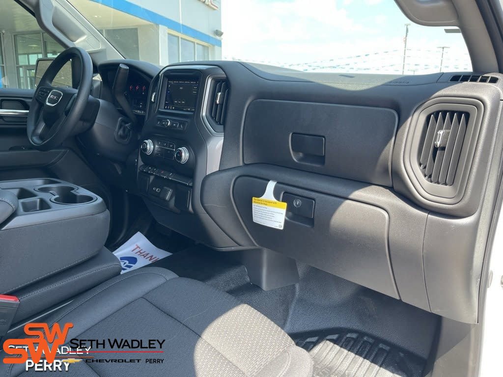New 2025 GMC Sierra 1500 Pro AWD/4WD image 12