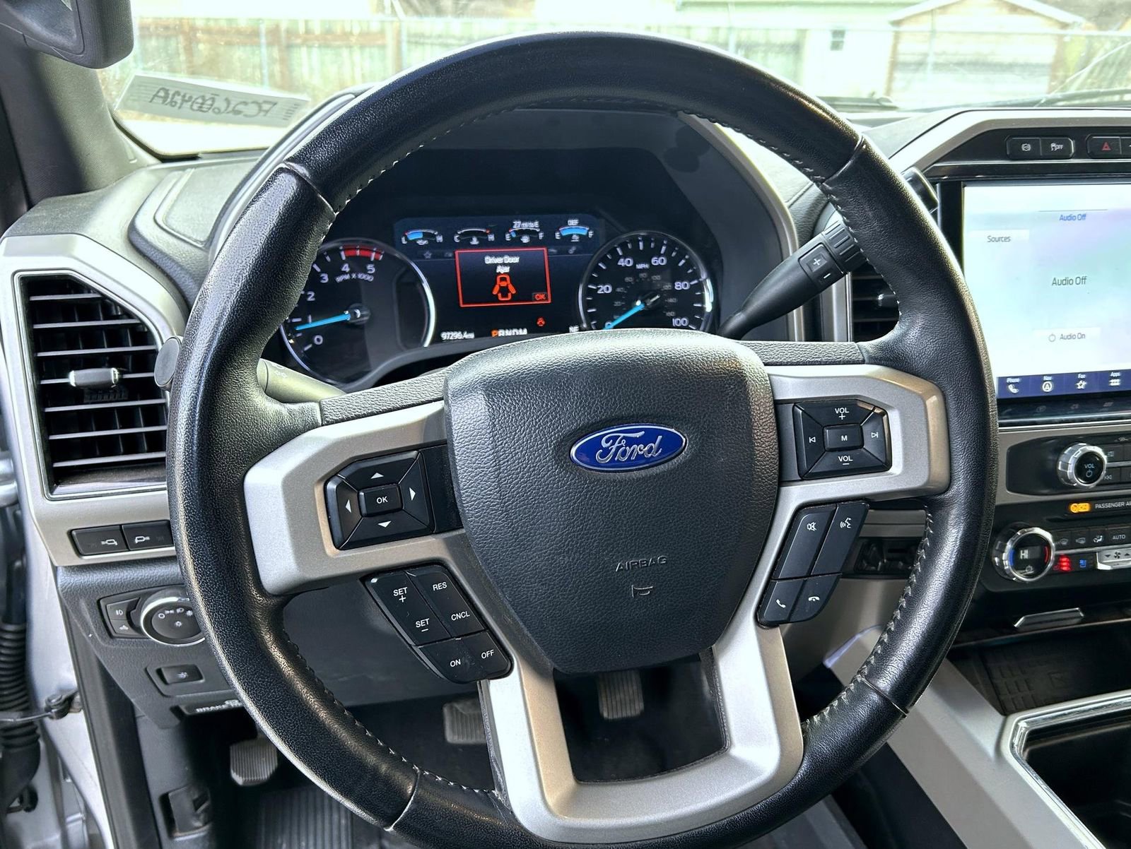 Used 2022 Ford F350 Lariat w/ Lariat Ultimate Package image 11